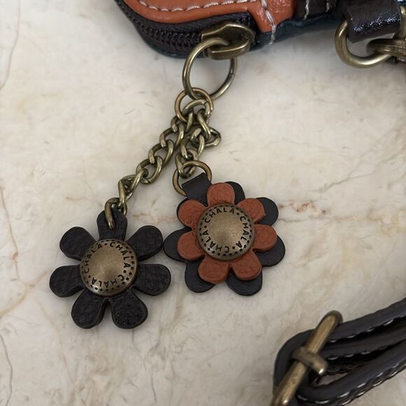 NWT Chala Vegan Convertible Cell Phone Crossbody Bag / Wallet - Picture 5 of 11